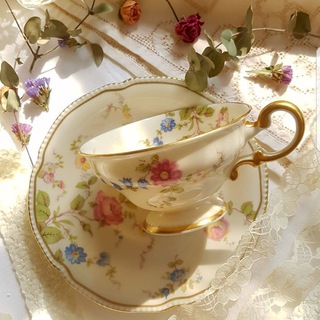 Логотип @vintagshopping - ВИНТАЖНАЯ ПОСУДА И АНТИКВАРИАТ
