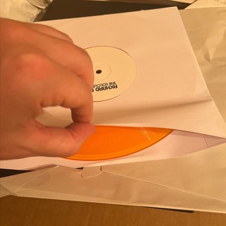 Логотип @vinylpassion - Виниловый дилер