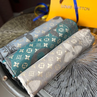 Логотип @viproom_scarf - Шарфы, платки и палантины❤️