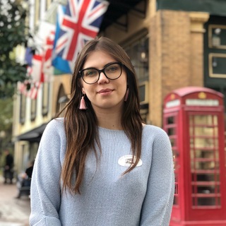 Логотип @vishnevaya_eng - vishnevaya_eng