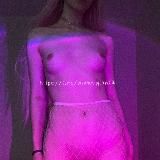 Логотип @vishnevyy_krolik - Вишневый кролик