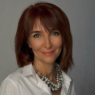 Логотип @vitaitali - Алсу Гумирова 🇮🇹 Эмиграция в Италию | ВНЖ | ПМЖ | Иммиграция | Переезд