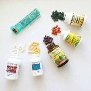 Логотип @vitamins_samiya - ESSENTIAL VITAMINS💊👨‍👩‍👧‍👦
