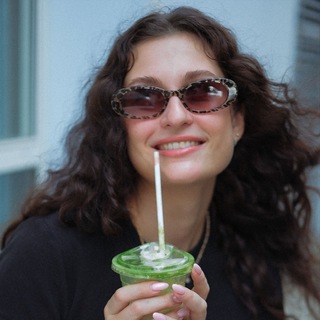 Логотип @vitaspeaking - Вита у аппарата 🇬🇧✌🏼