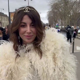 Логотип @viva_la_vika - V I V A L A V I K A