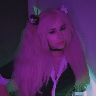 Логотип @viviennecos - vivienne.cos_