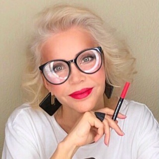 Логотип @vizagel - Vizagell