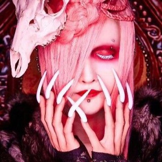 Логотип @vkeistickers - v-kei stickers 🪭