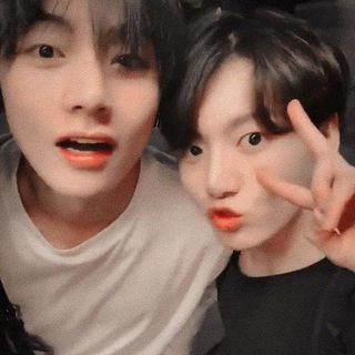 Логотип @vkooktaejk - - kookv 🐯♥️🐰
