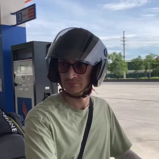 Логотип @vkorobe - v_korobe