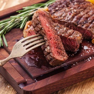 Логотип @vkussed - GOOD FOOD. Кулинария. Рецепты.