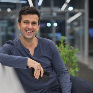 Логотип @vladfoodie - Простые рецепты от Романа Дяблова