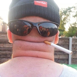 Логотип @vladimirenikeev1 - Угар!