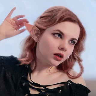 Логотип @vladlenache - Фантастическое убежище Владлены Че