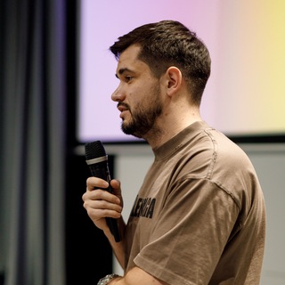 Логотип @vladstepanenko - Влад Степаненко