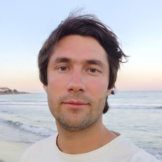 Логотип @vladzakharovcom - Влад Захаров психолог во Вселенской терапии