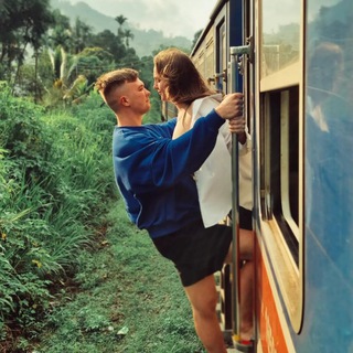 Логотип @vlyublennyevmir - Влюбленные в мир🤍