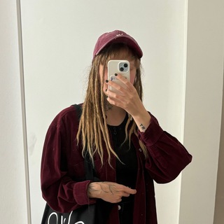 Логотип @vngellinee - All ovah _ the place