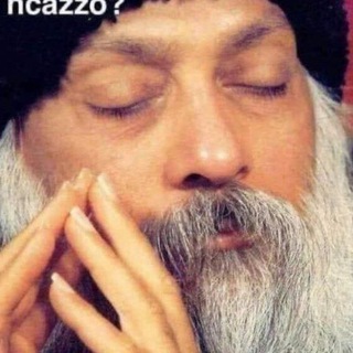 Логотип @vogliadifareuncazzo - SVAGO