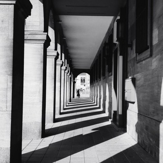 Логотип @vpervye_v_germanii - ВПЕРВЫЕ в ГЕРМАНИИ