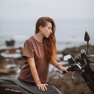 Логотип @vqtrener - Арина Крючкова ⚡️ VQ-коуч