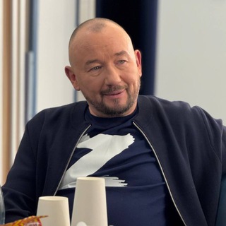 Логотип @vremya_geroev_sheynin - Время героев. Артем Шейнин