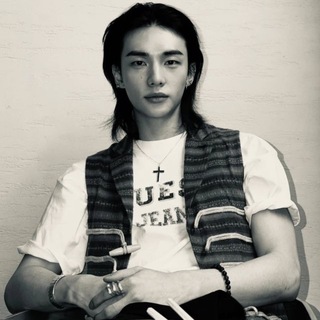 Логотип @vrsarchive - Hyunjin