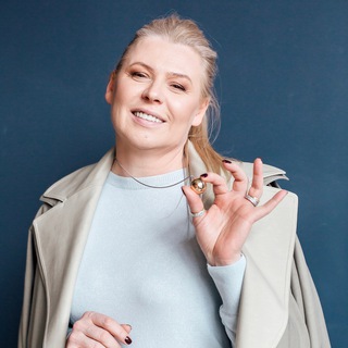 Логотип @vselennayaefremova - Сказки сносят маски с Ефремовой