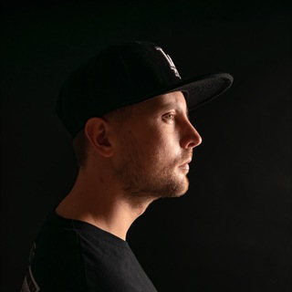 Логотип @vshnkov - Владислав Вишняков