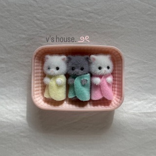 Логотип @vshousee - v's house. ౨ৎ