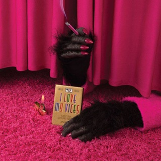 Логотип @vsratessa - Всратесса