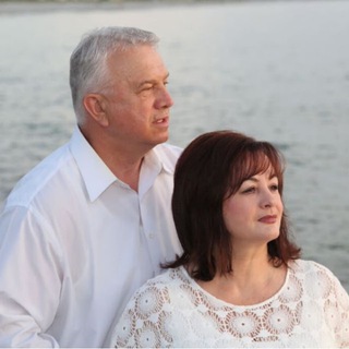 Логотип @vtreznikov - Victor & Tamara Reznikov