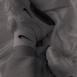 Логотип @vulgastry - Омут 🖤