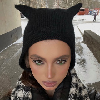 Логотип @vvikamakarovaa - 🪄викси✨