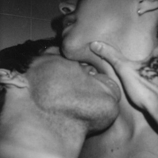 Логотип @vvizavi - V I Z A V I 18