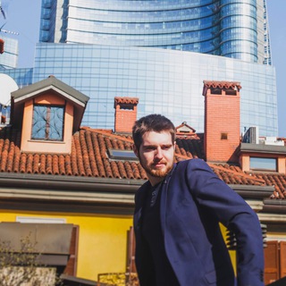 Логотип @vyach_arch - Жизнь Архитектора на стройке в Италии 🇮🇹