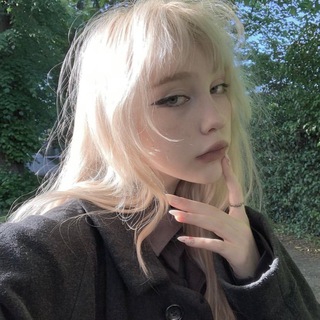 Логотип @vzalozhnikahh - в заложниках чувств