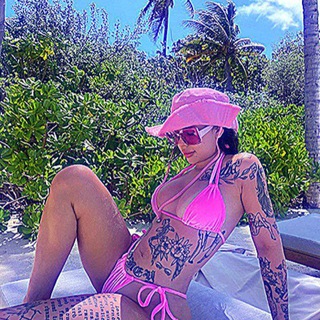 Логотип @vzlomsuxov - 𝐞𝐝𝐢𝐭𝐪𝐱𝐭_ 𝐡𝐞𝐥𝐩 🏰(🤍Взлом SUXOV🤍)