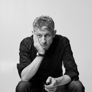 Логотип @vzrosly_investor - Взрослый инвестор (автор - Олег Пунтусов)