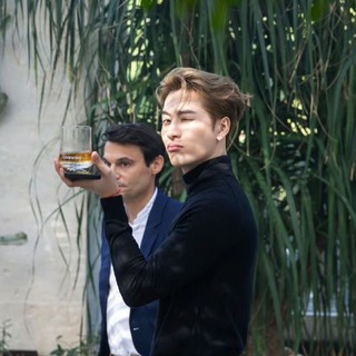 Логотип @wangjiaerrr - ЦЗЯЭРРР