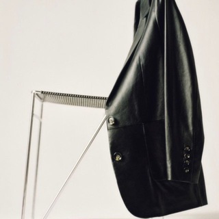 Логотип @wardrobe_therapy - Гардеробная терапия