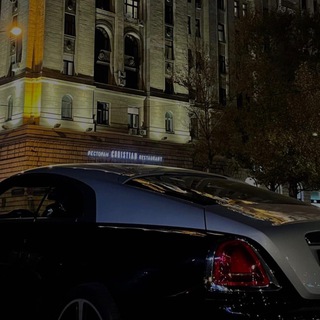 Логотип @warmhugs1 - W.