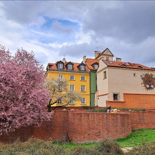 Логотип @warsaw_blog - Куда сходить в Варшаве