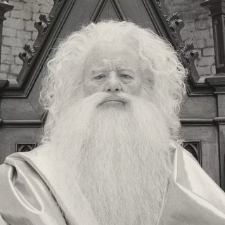 Логотип @watchmoviesintheoriginal - смотрите фильмы в оригинале