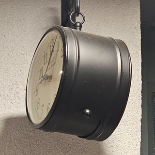 Логотип @watchoheres - Collection HN