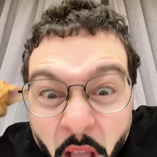 Логотип @wavyexclusive - Wavy 🌊Exclusive