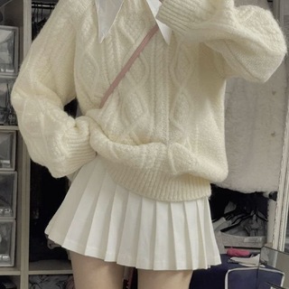 Логотип @wb_grape - WB_GRAPE