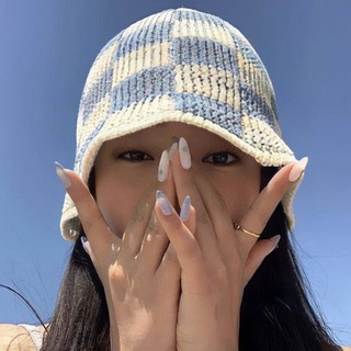 Логотип @wbgirllz - wbgirls