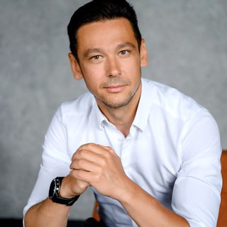 Логотип @weekatthelimit - Максим Тищенко