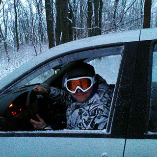 Логотип @weekendru - Weekend - путешествия - активный отдых